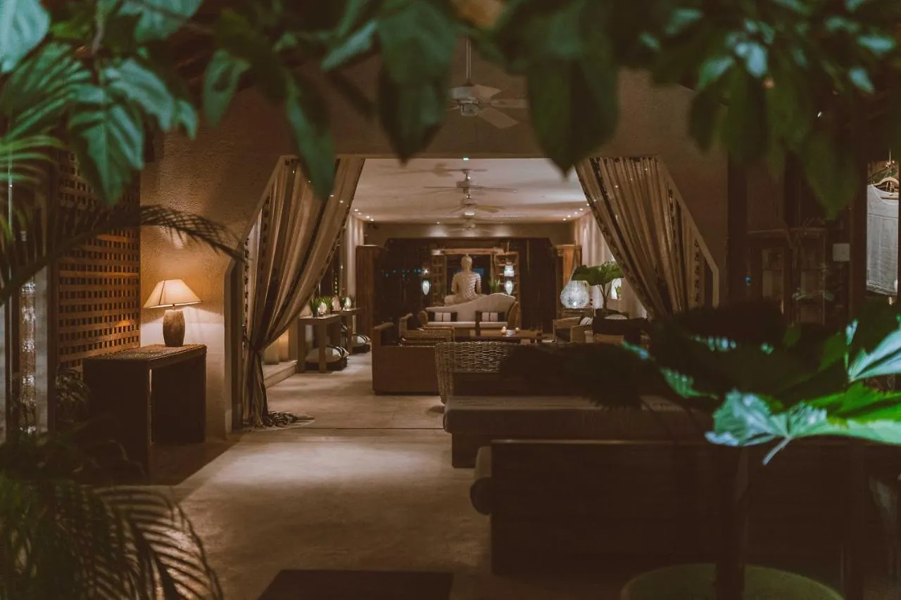 Jashita Hotel (Adults Only) 툴룸